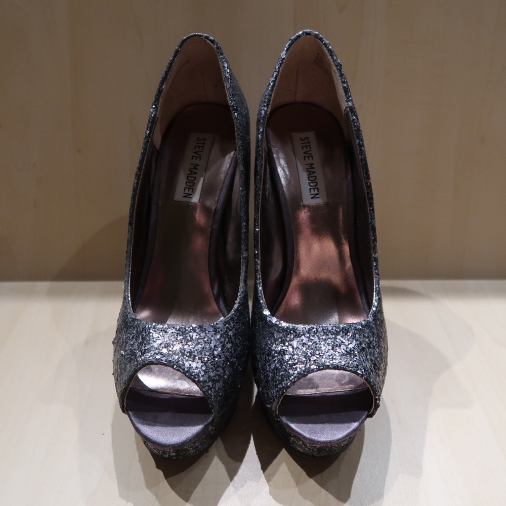 Sparkly platform heel